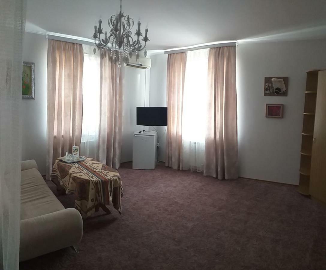 Hotel Fiesta Bilhorod-Dnistrovsʼkyy Esterno foto