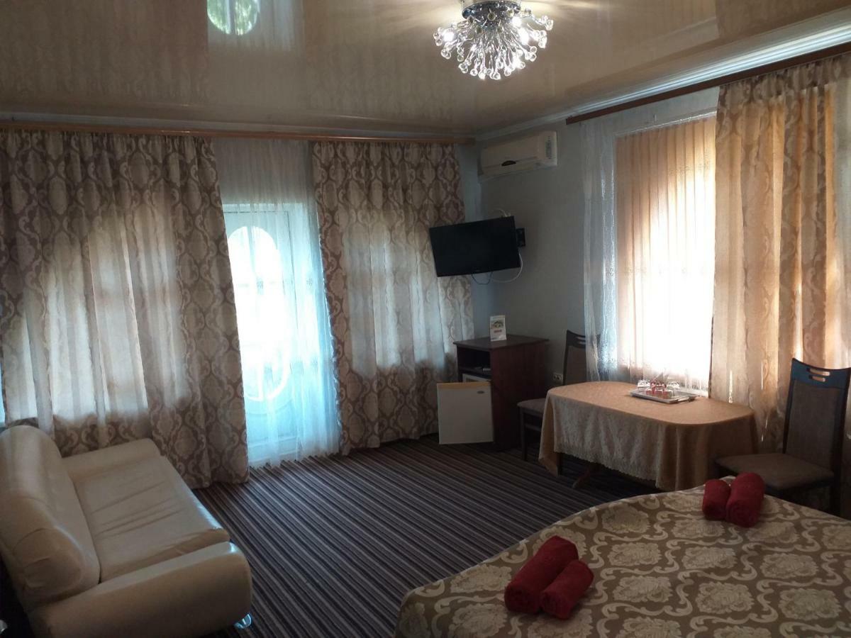 Hotel Fiesta Bilhorod-Dnistrovsʼkyy Esterno foto